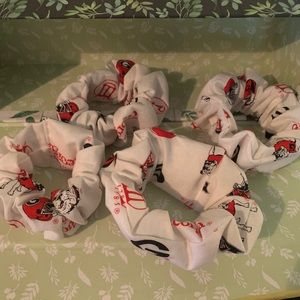 *HOMEMADE* Georgia Bulldogs Scrunchies